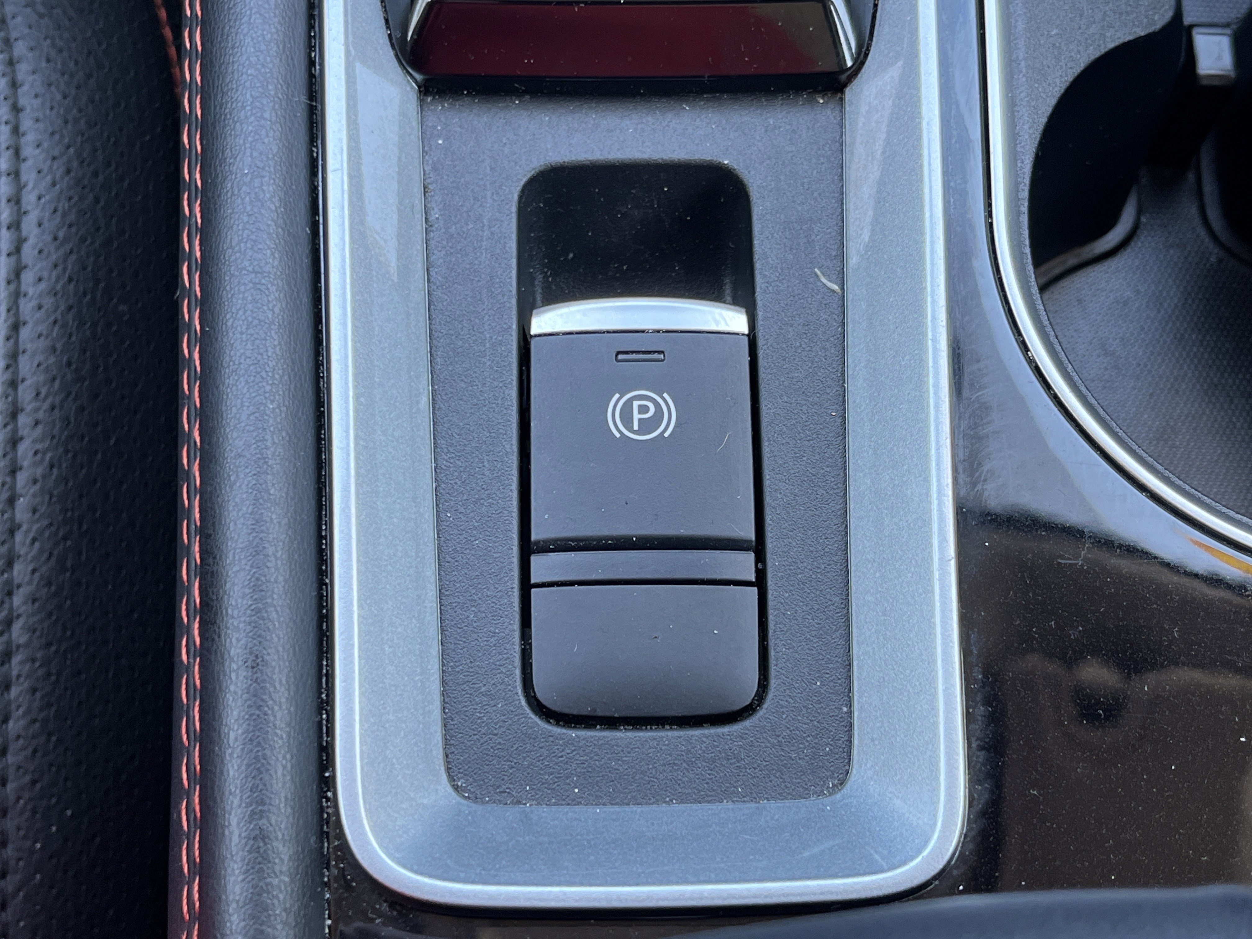 Used 2025 Nissan Altima 2.5 SR AWD/4WD image 9