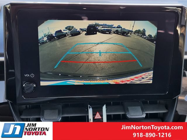 Used 2025 Toyota Corolla LE FWD image 18