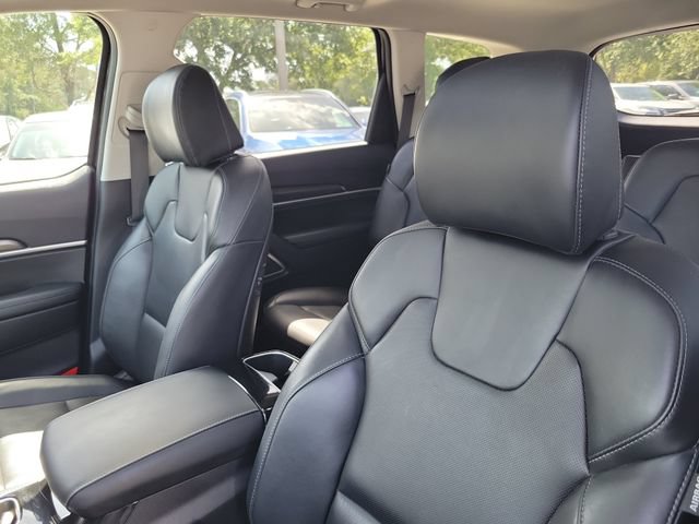 Used 2025 Kia Telluride S FWD image 21