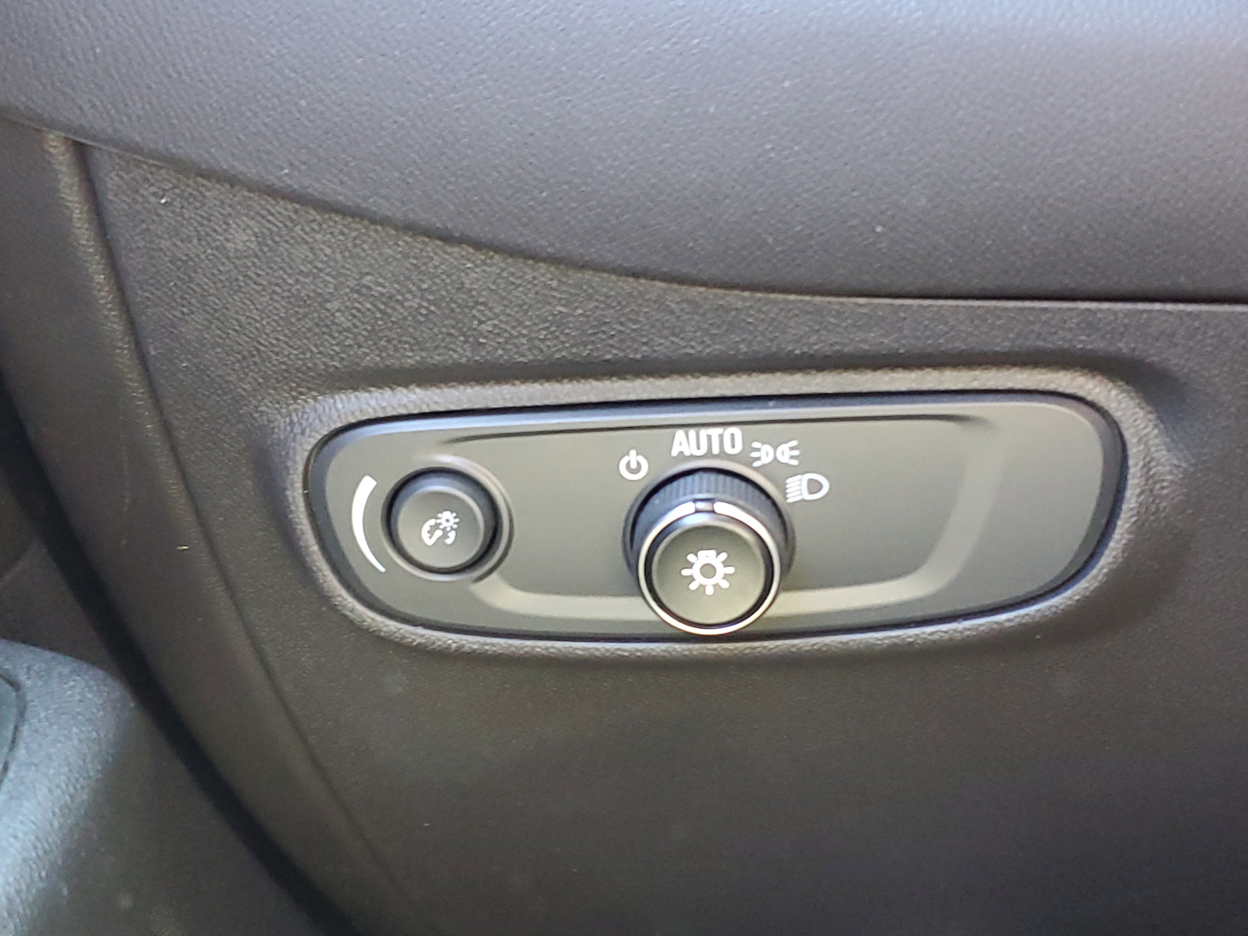 Used 2024 Chevrolet Equinox LT image 25