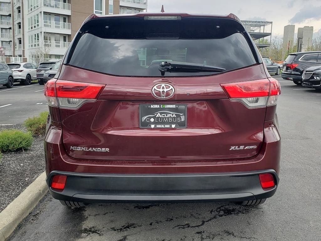 Used 2017 Toyota Highlander XLE image 7