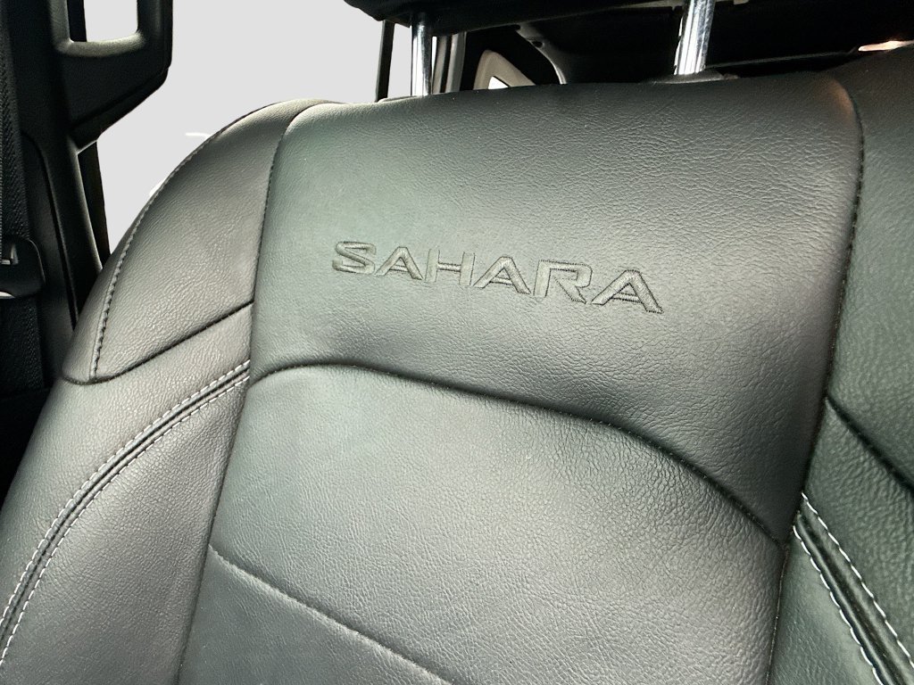 Used 2023 Jeep Wrangler Unlimited Sahara w/ Cold Weather Group AWD/4WD image 24