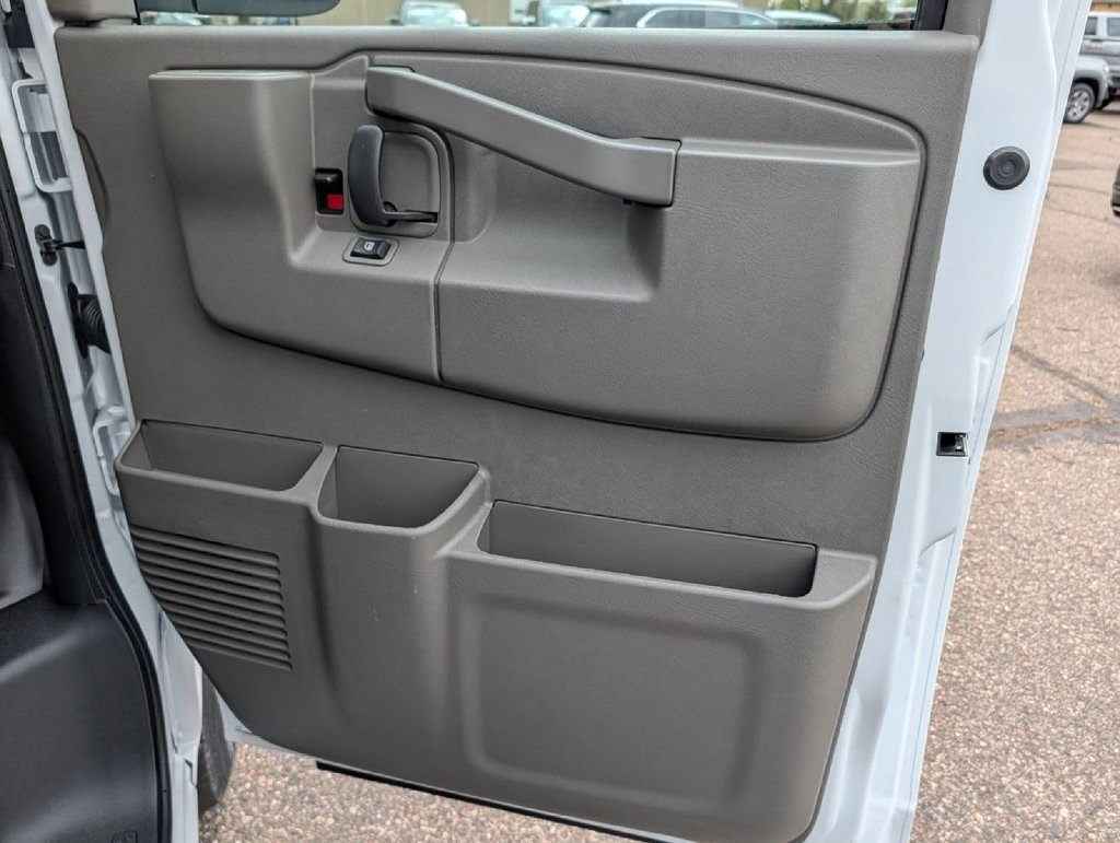 New 2026 GMC Savana 3500 Extended RWD image 20