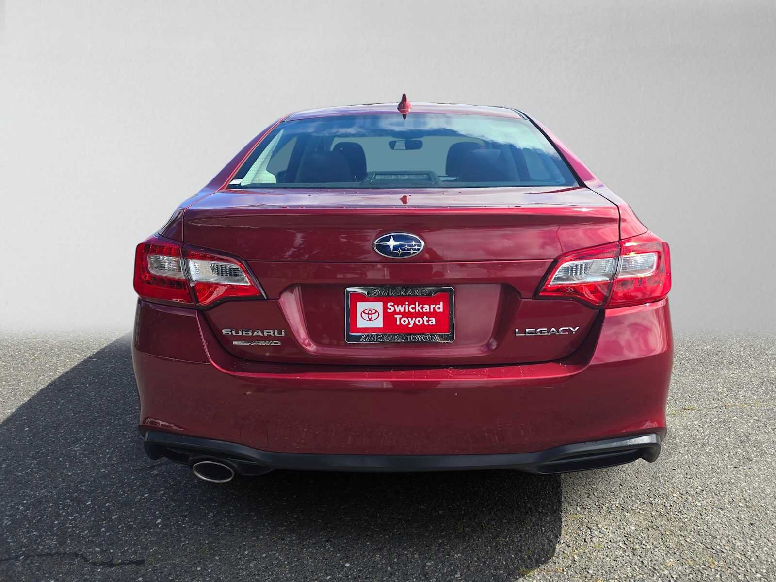 Used 2018 Subaru Legacy 2.5i Premium w/ Popular Package #1 AWD/4WD image 4