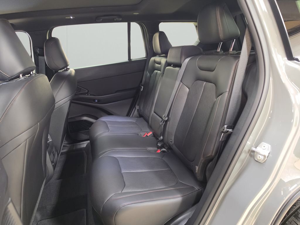 New 2026 Jeep Cherokee Overland w/ Advanced Pro Tech Group AWD/4WD image 14