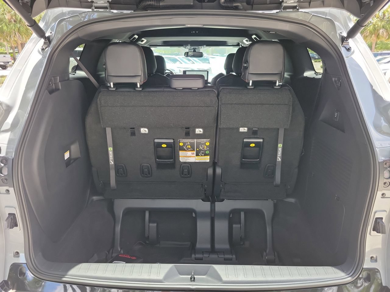 New 2026 Toyota Sienna XSE FWD image 9