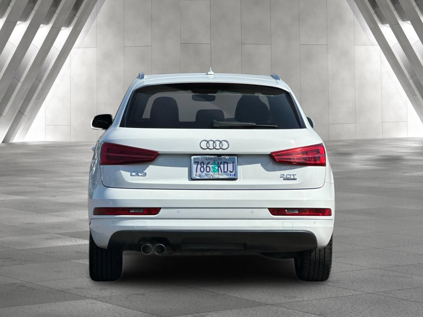 Used 2018 Audi Q3 2.0T Premium w/ Convenience Package AWD/4WD image 5