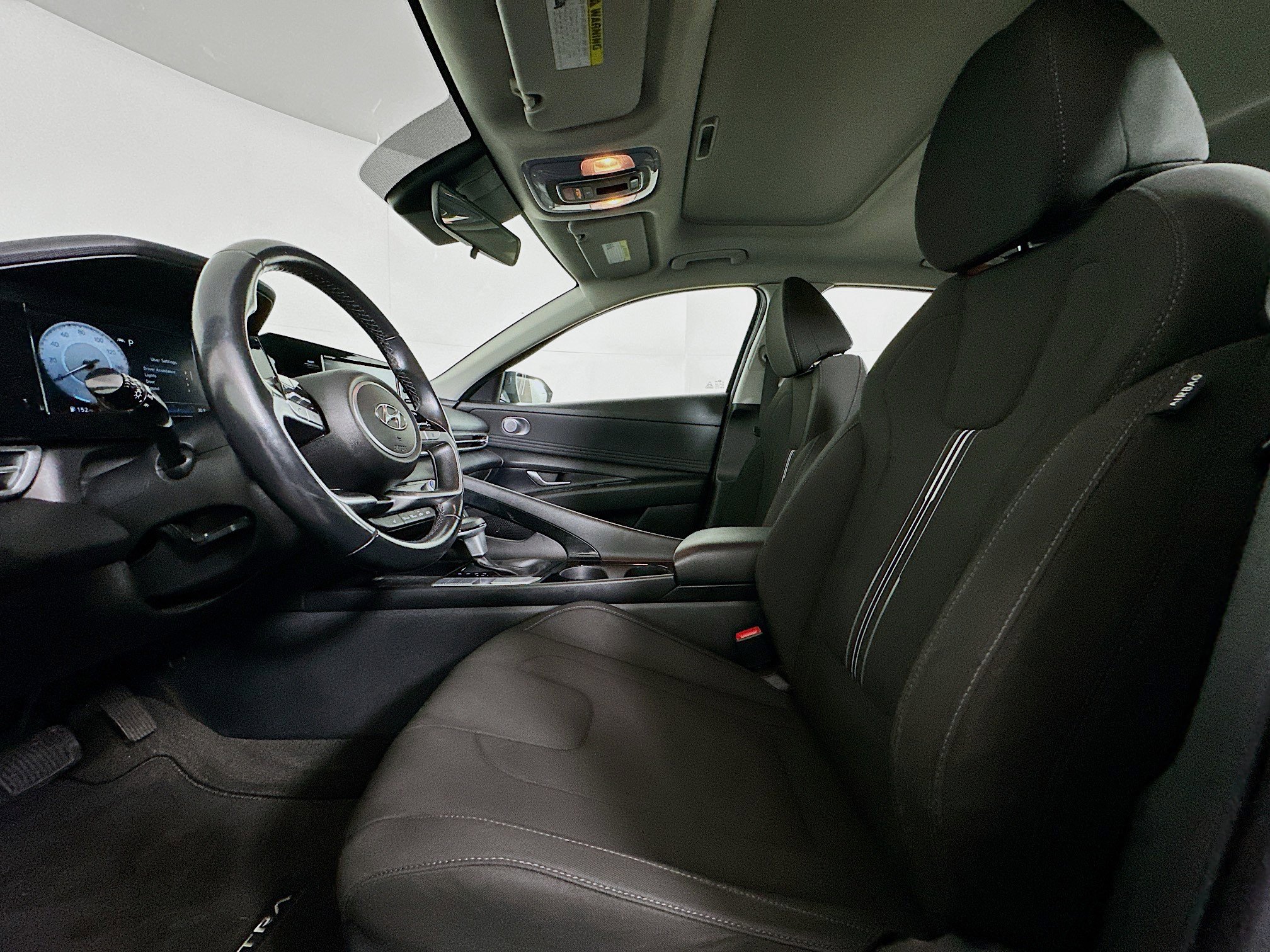Used 2022 Hyundai Elantra SEL w/ Convenience + Premium Package FWD image 13