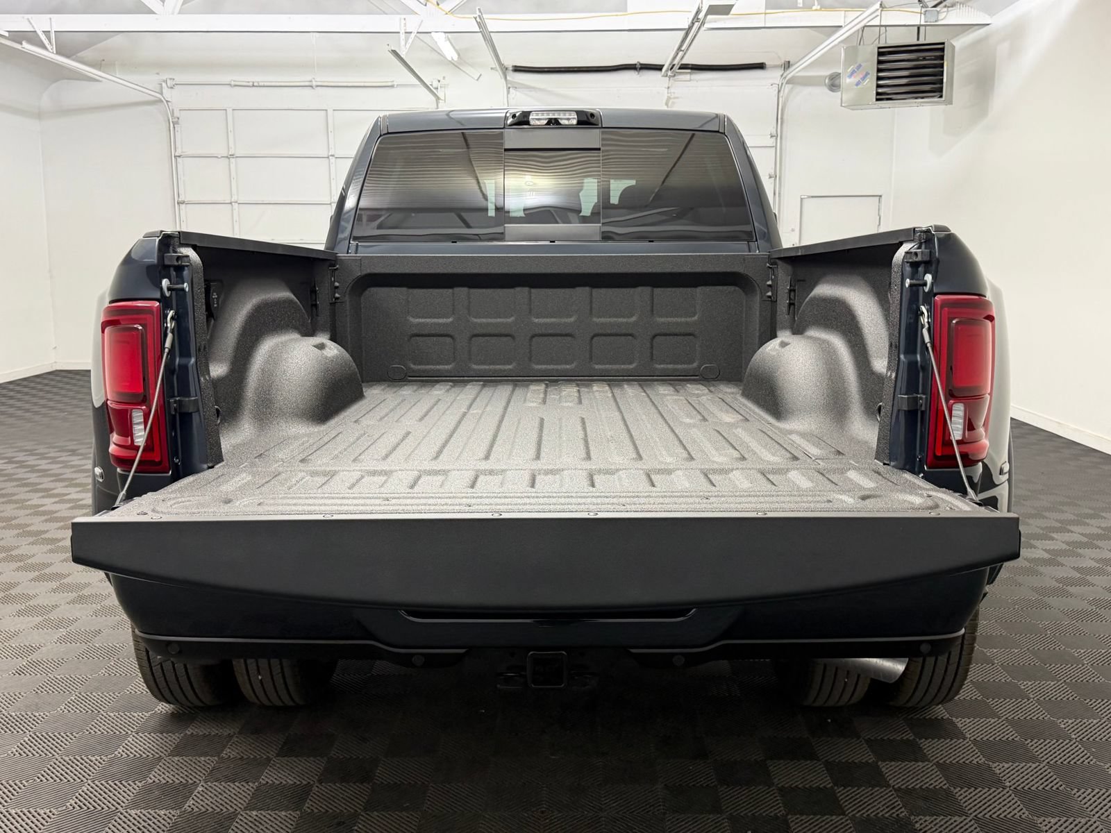 New 2026 RAM 3500 Limited AWD/4WD image 22