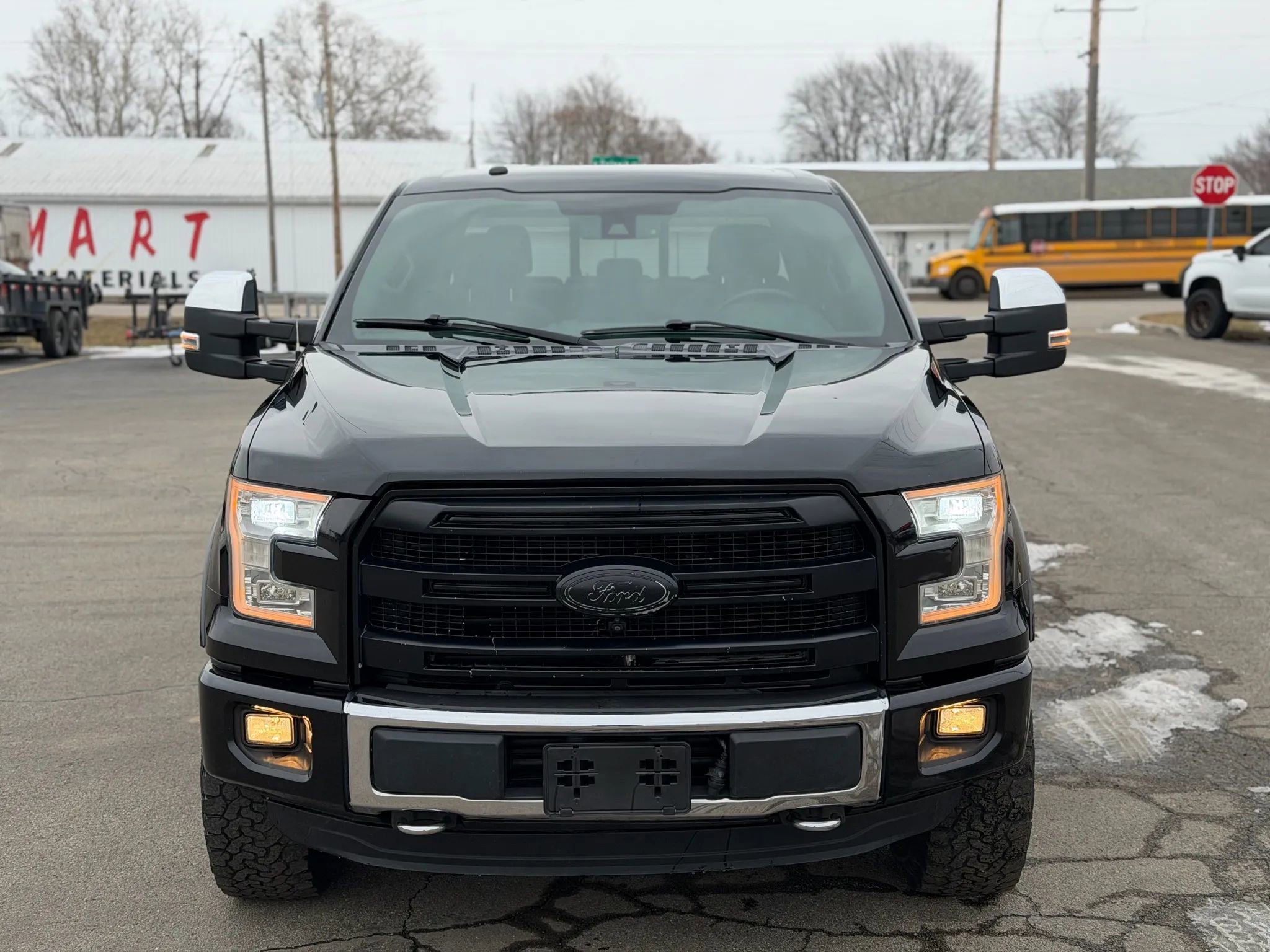 Used 2016 Ford F150 Platinum w/ Equipment Group 701A Luxury image 2