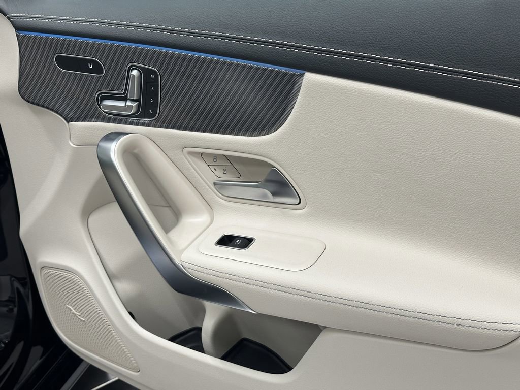 Certified 2025 Mercedes-Benz CLA 250 4MATIC image 15