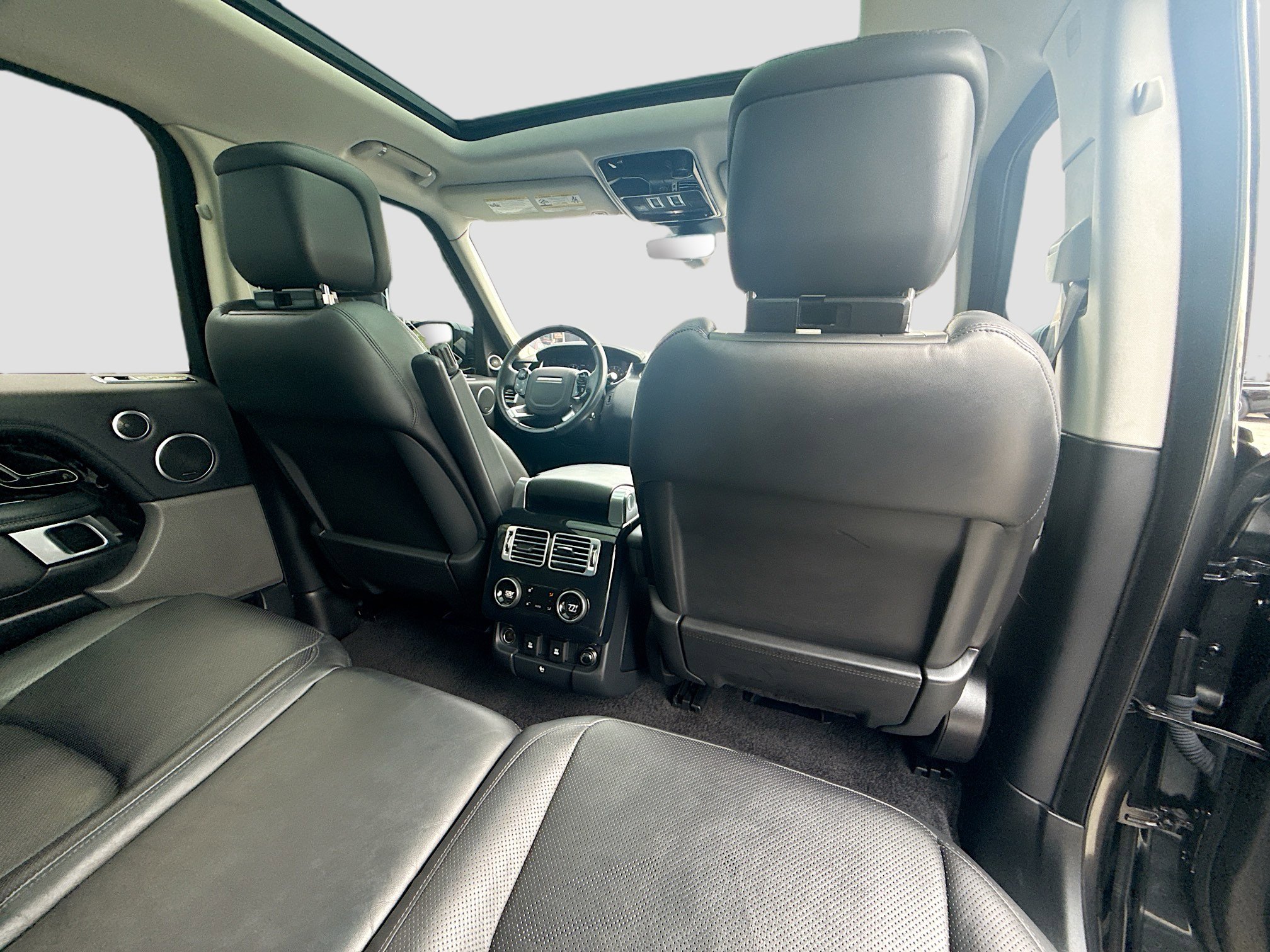 Used 2019 Land Rover Range Rover Supercharged AWD/4WD image 30