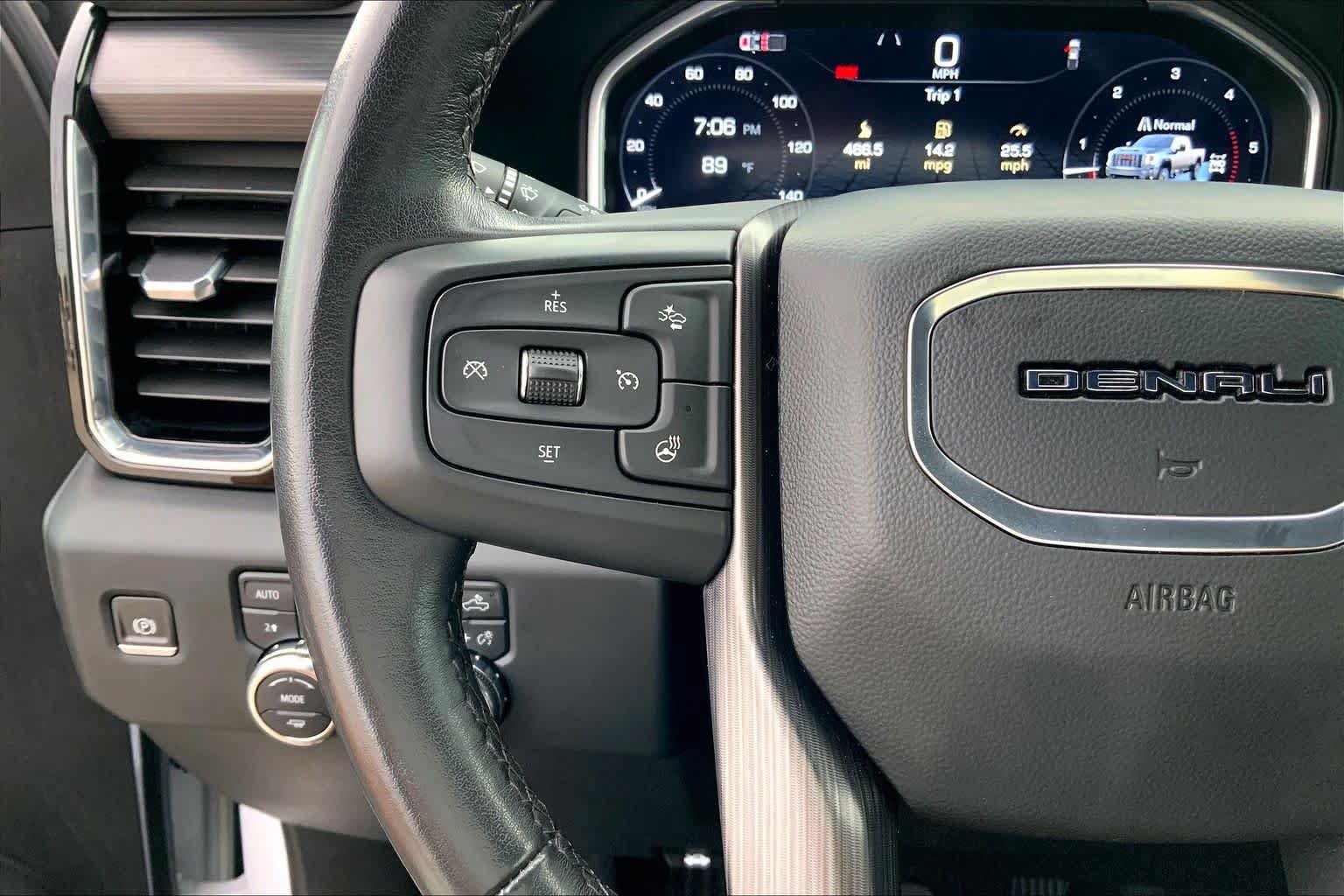 Used 2024 GMC Sierra 2500 Denali Ultimate AWD/4WD image 24