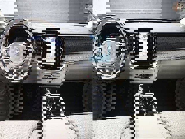 New 2025 Volvo XC90 B6 Ultra image 9
