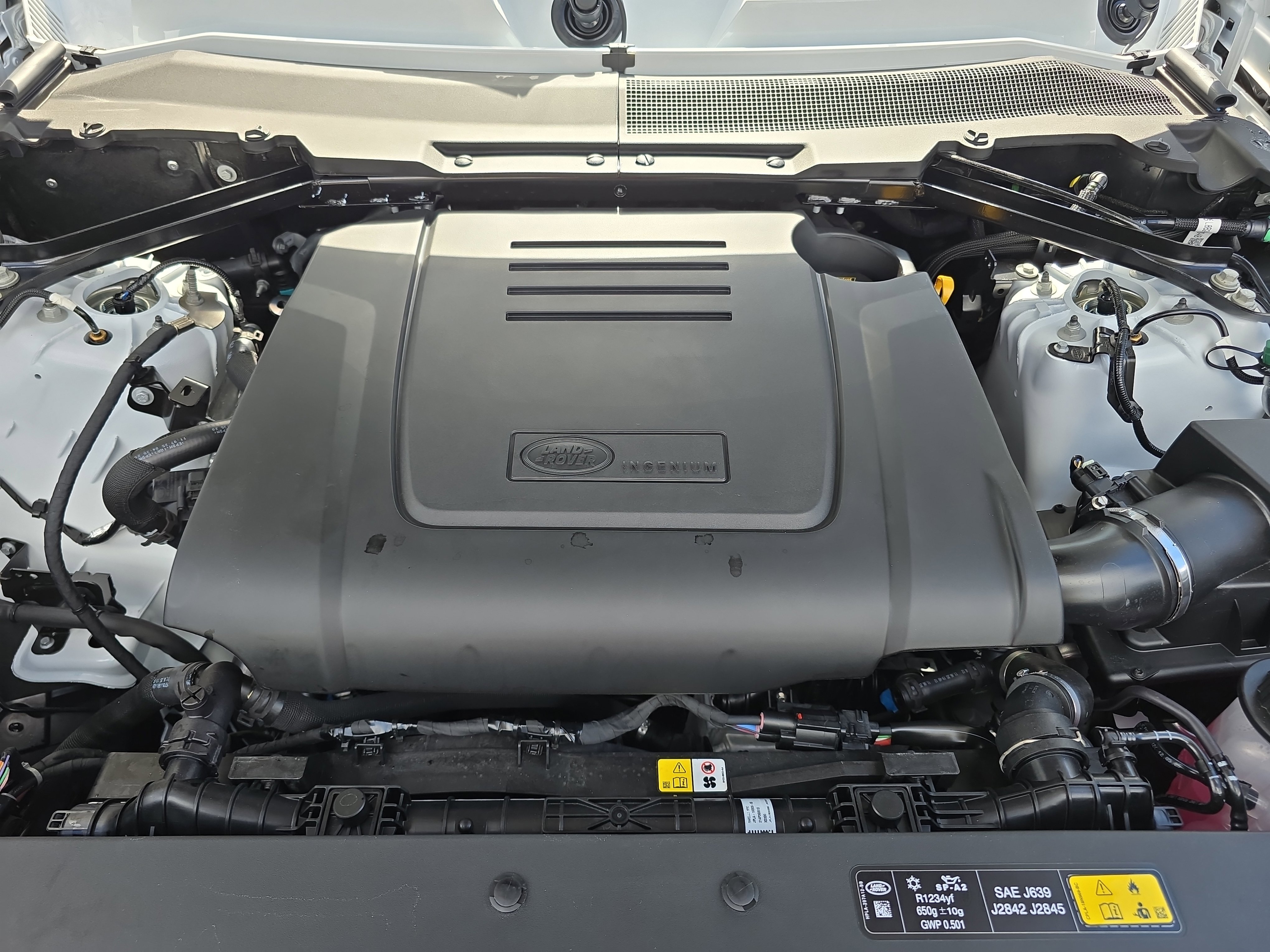 New 2026 Land Rover Defender 110 S image 30