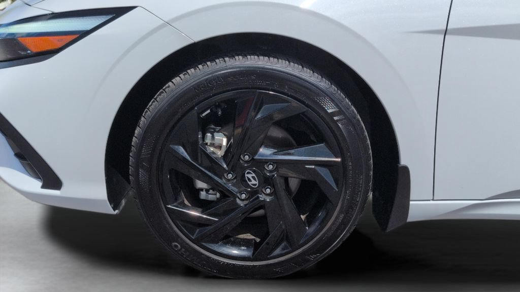 Certified 2026 Hyundai Elantra Sport FWD image 24