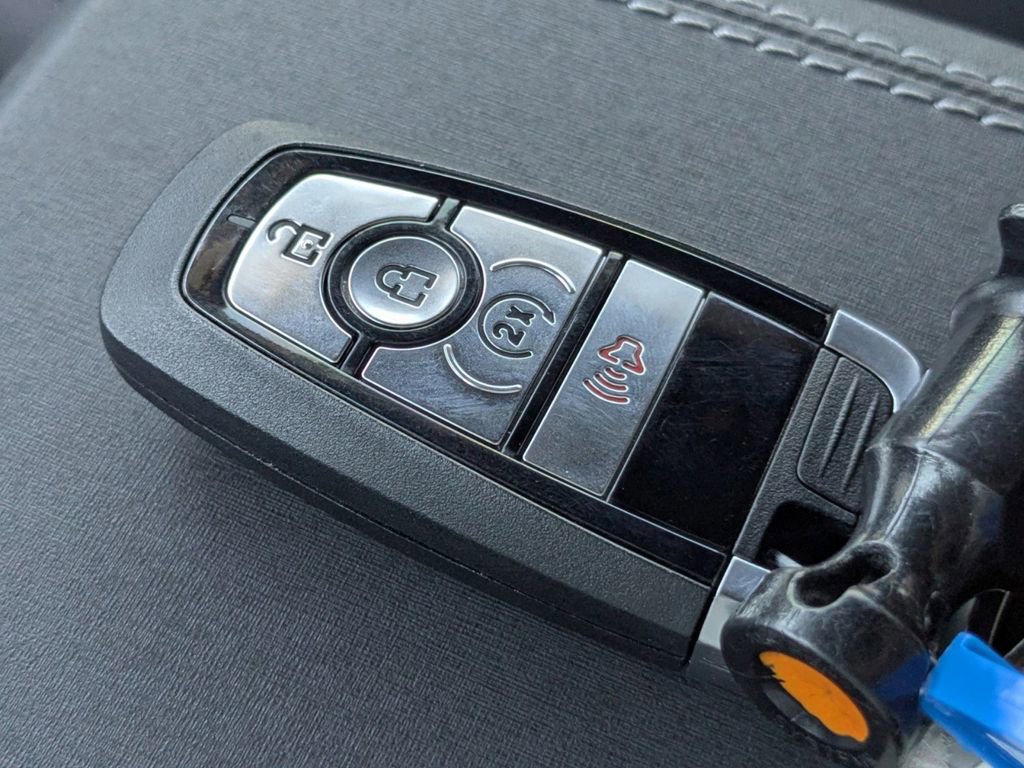 New 2025 Ford Bronco Badlands image 30