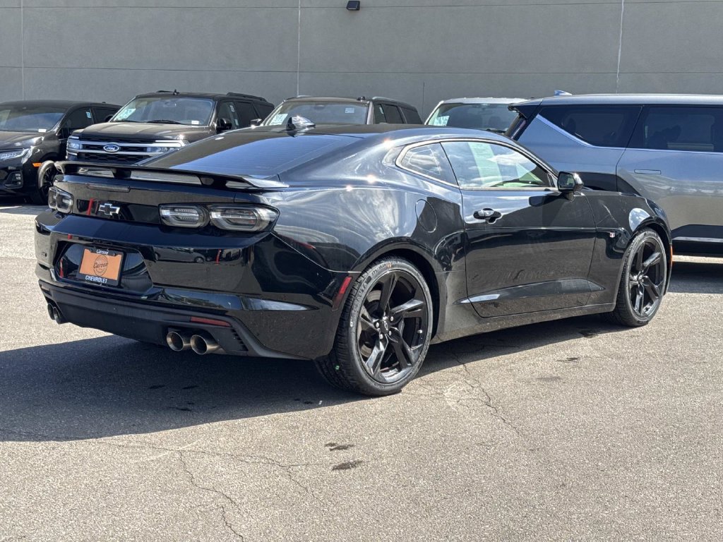 Used 2023 Chevrolet Camaro SS RWD image 3