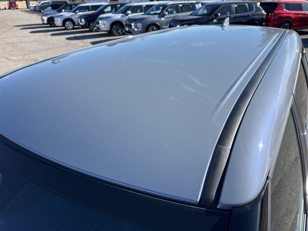 New 2026 Mitsubishi Outlander SE FWD image 9