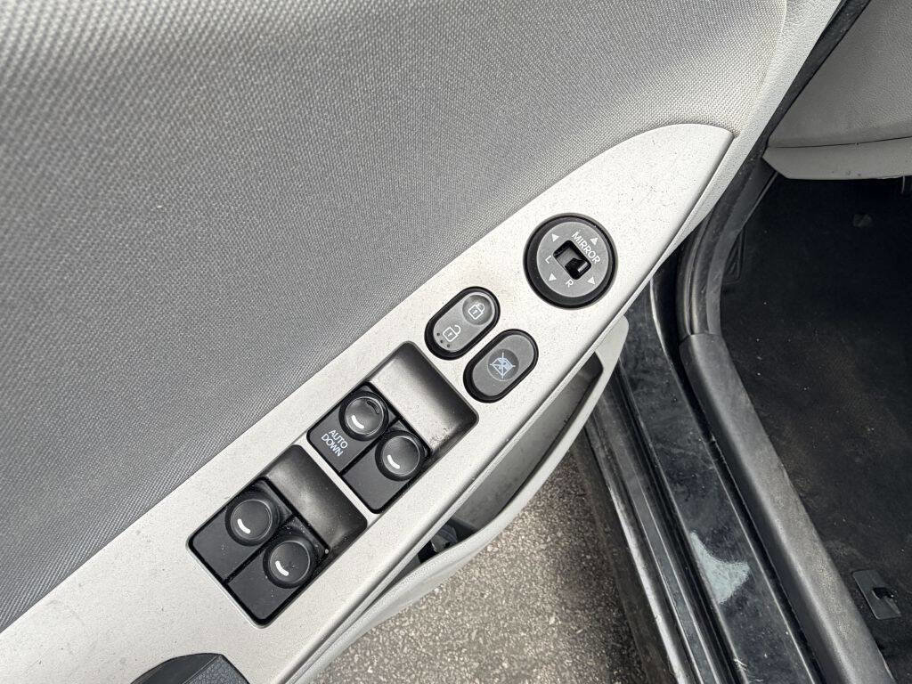 Used 2016 Hyundai Accent SE w/ Option Group 02 image 7