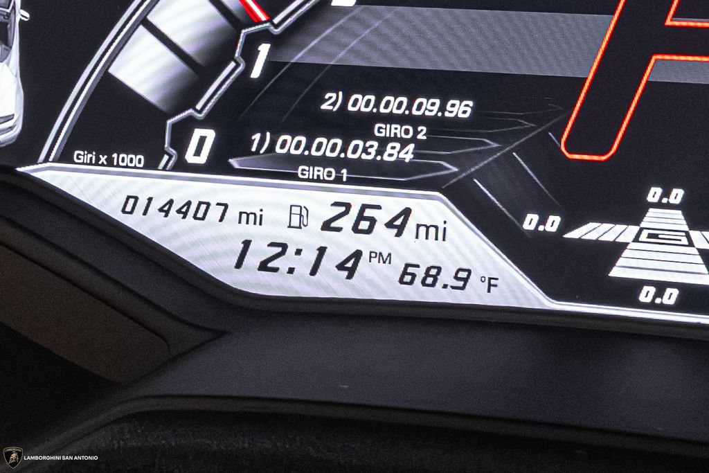 Used 2019 Lamborghini Huracan Performante AWD/4WD image 44