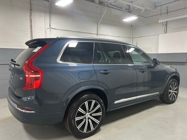 Used 2025 Volvo XC90 B5 Core image 3
