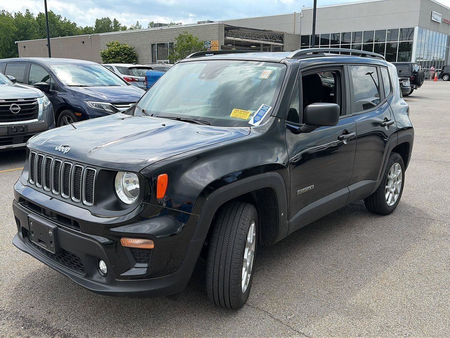 Used 2022 Jeep Renegade Latitude w/ Convenience Group AWD/4WD image 35