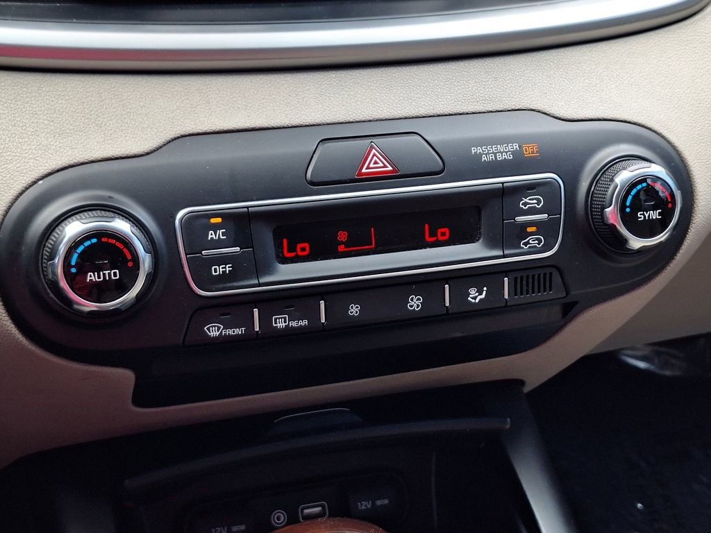Used 2019 Kia Sorento AWD V6 image 22