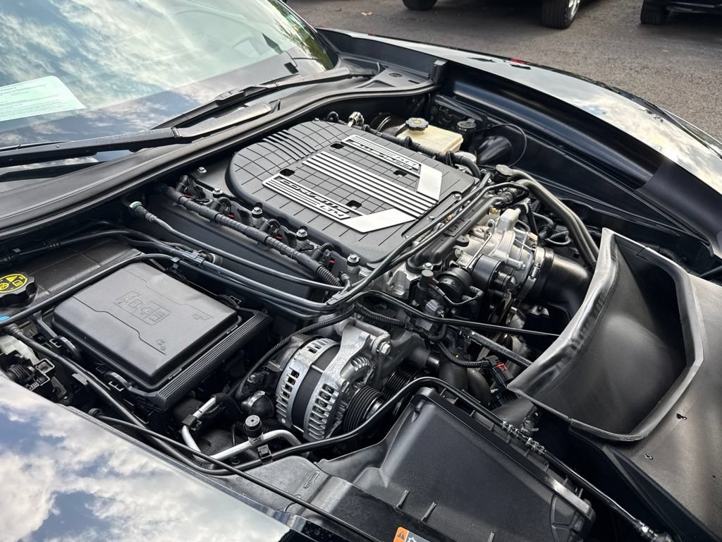 Used 2015 Chevrolet Corvette Z06 RWD image 30