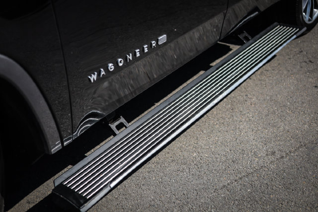 Used 2022 Jeep Wagoneer Series III w/ Premium Group I AWD/4WD image 23