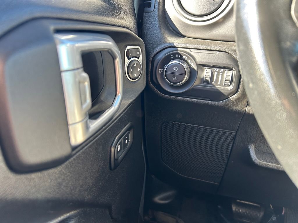 Used 2021 Jeep Gladiator Sport AWD/4WD image 19