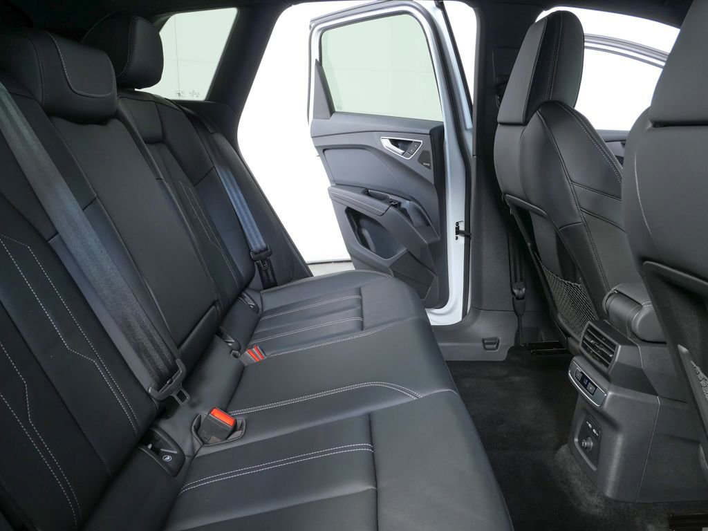Certified 2025 Audi Q4 e-tron Prestige w/ Sport Package image 19