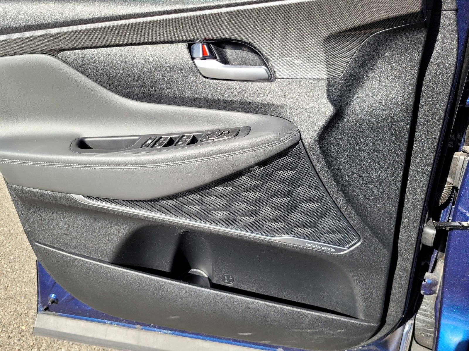 Certified 2023 Hyundai Santa Fe SEL w/ Premium Package image 21