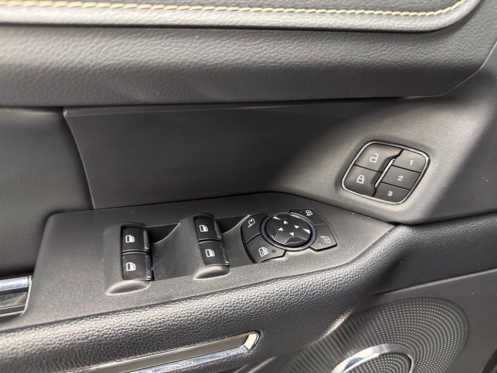 Used 2024 Ford Expedition XLT RWD image 20