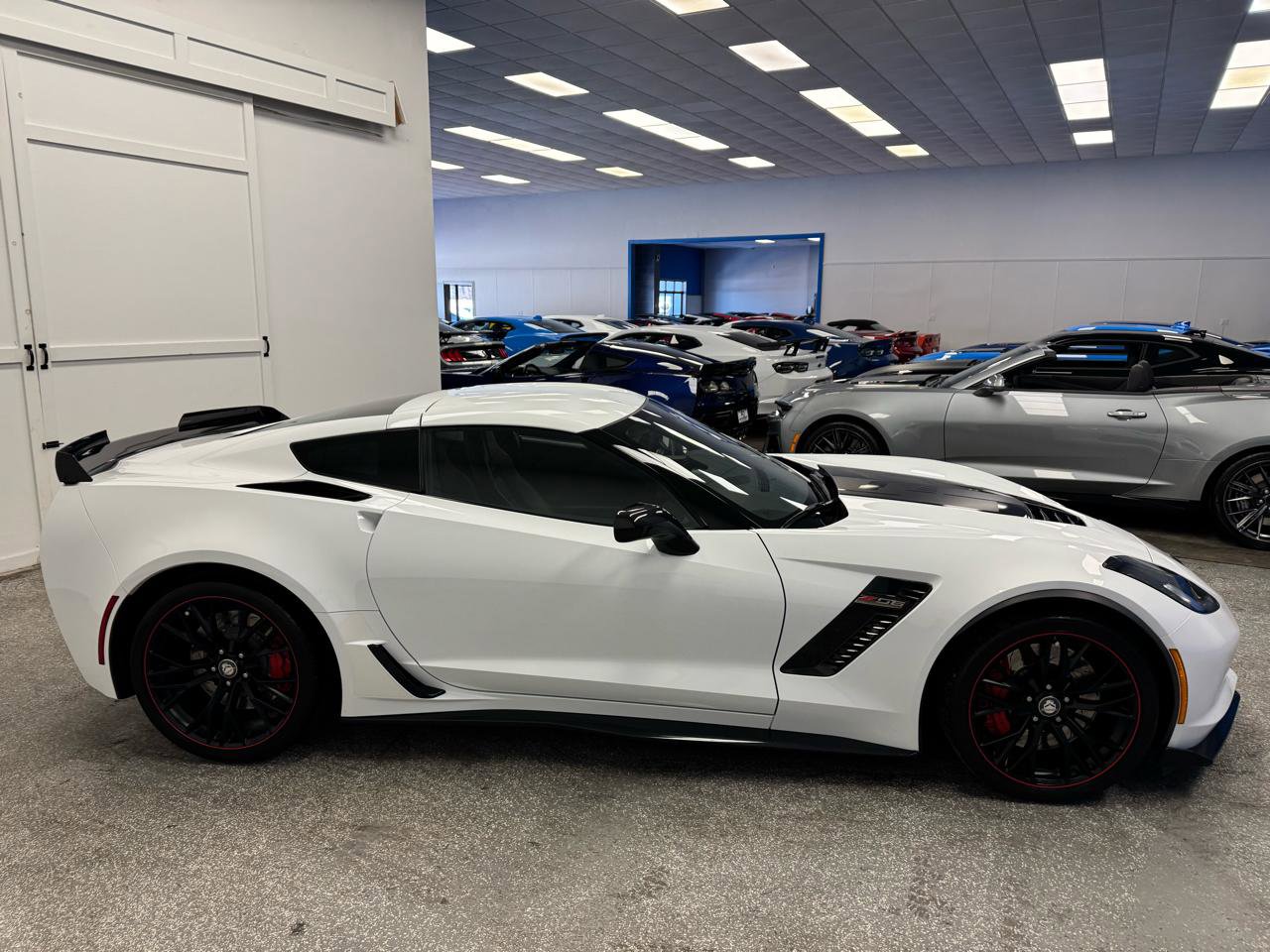 Used 2017 Chevrolet Corvette Z06 RWD image 7