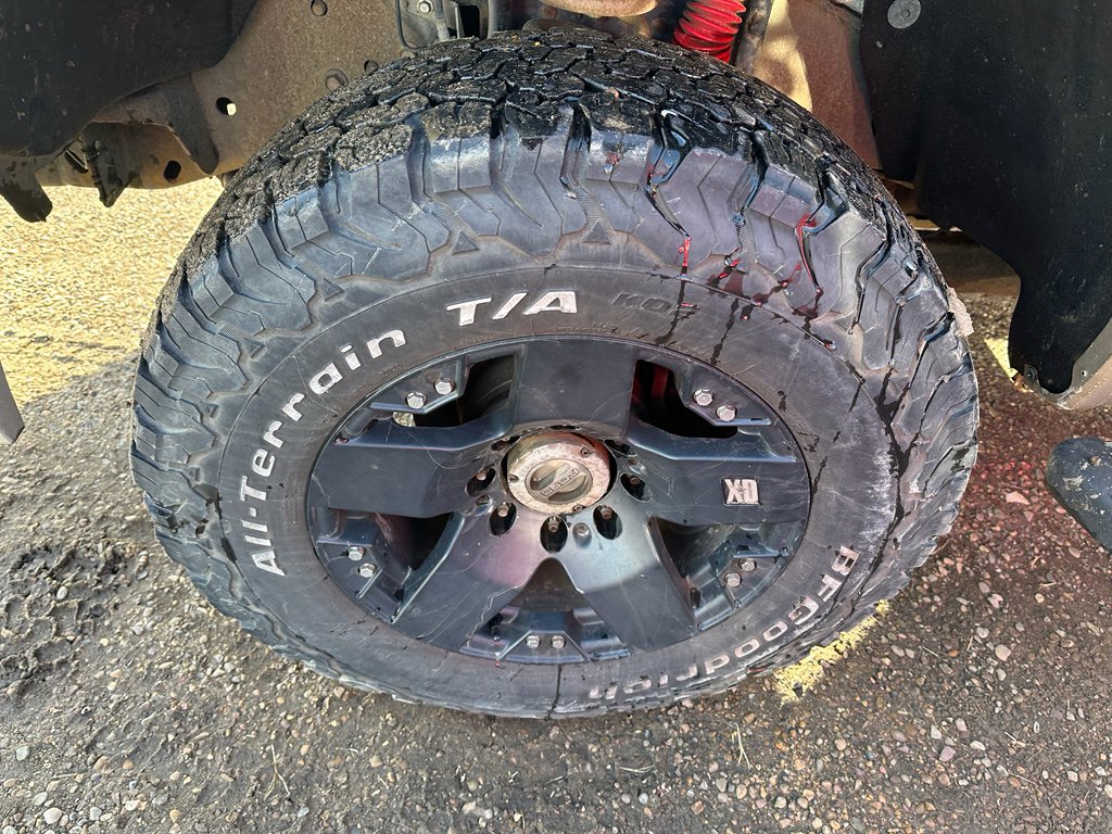 Used 2011 Ford F250 XLT w/ Chrome Pkg image 31