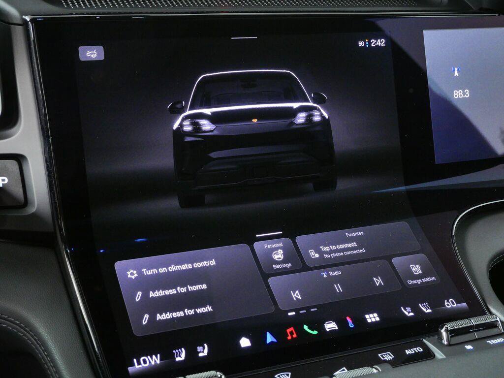 New 2026 Porsche Cayenne Electric AWD/4WD image 14