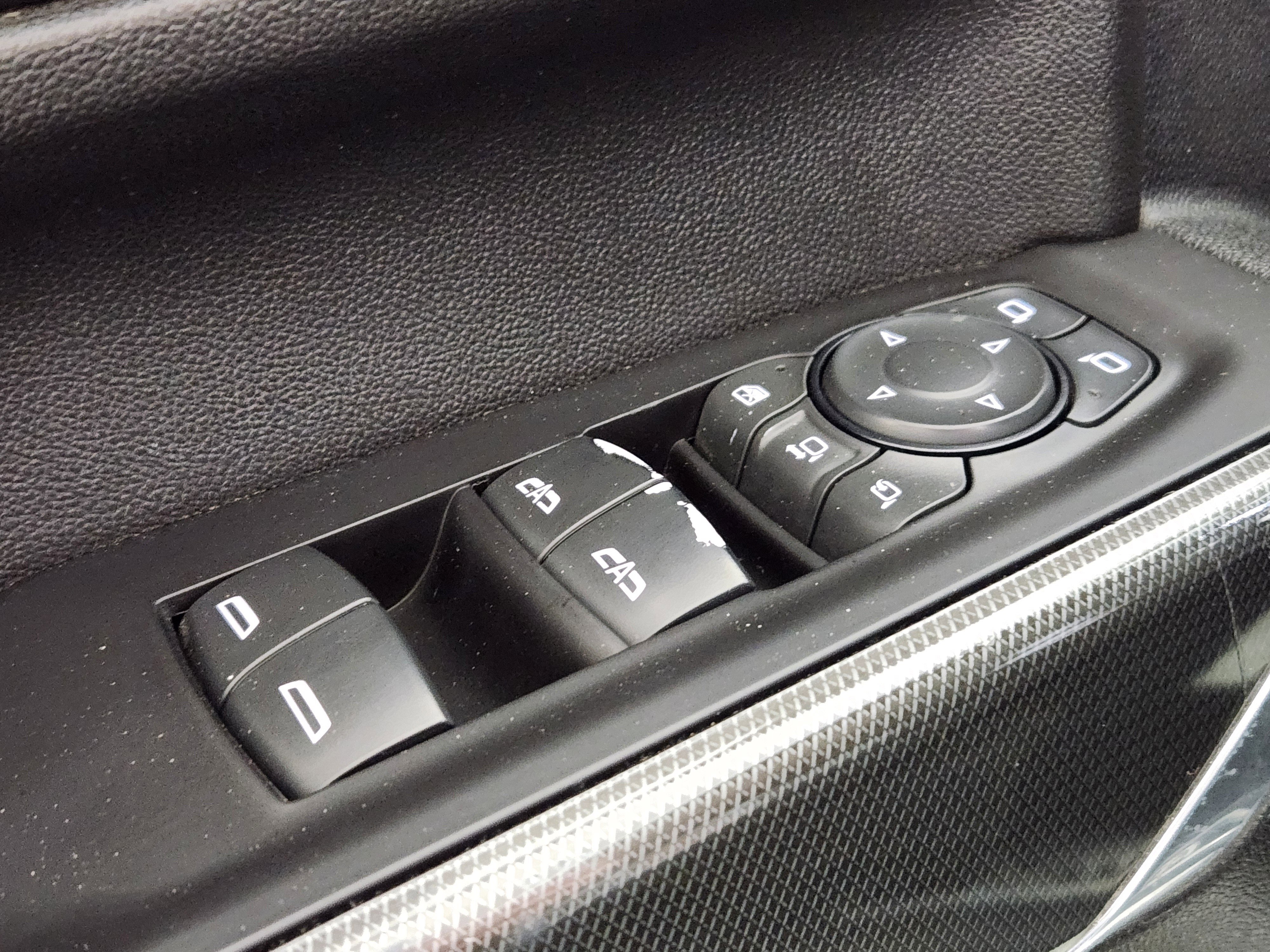 Used 2020 GMC Sierra 2500 AT4 w/ AT4 Premium Package image 17