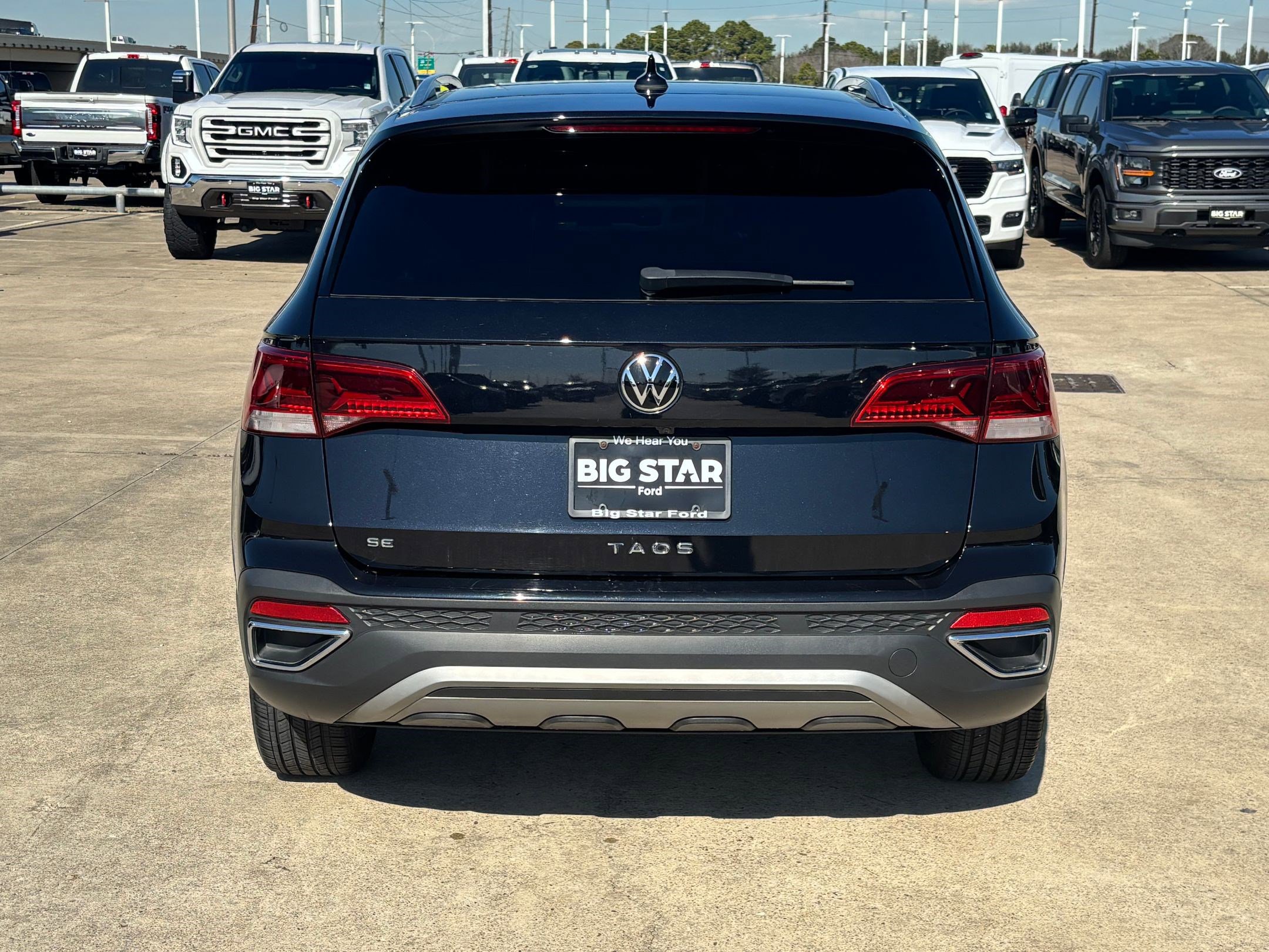 Used 2023 Volkswagen Taos SE image 5