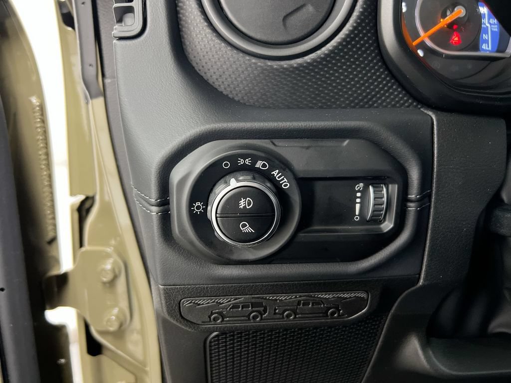 New 2026 Jeep Gladiator Rubicon AWD/4WD image 17