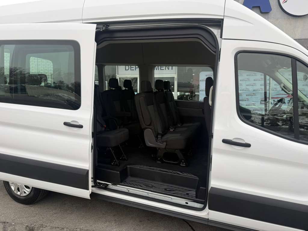 Used 2022 Ford Transit 350 XLT image 47