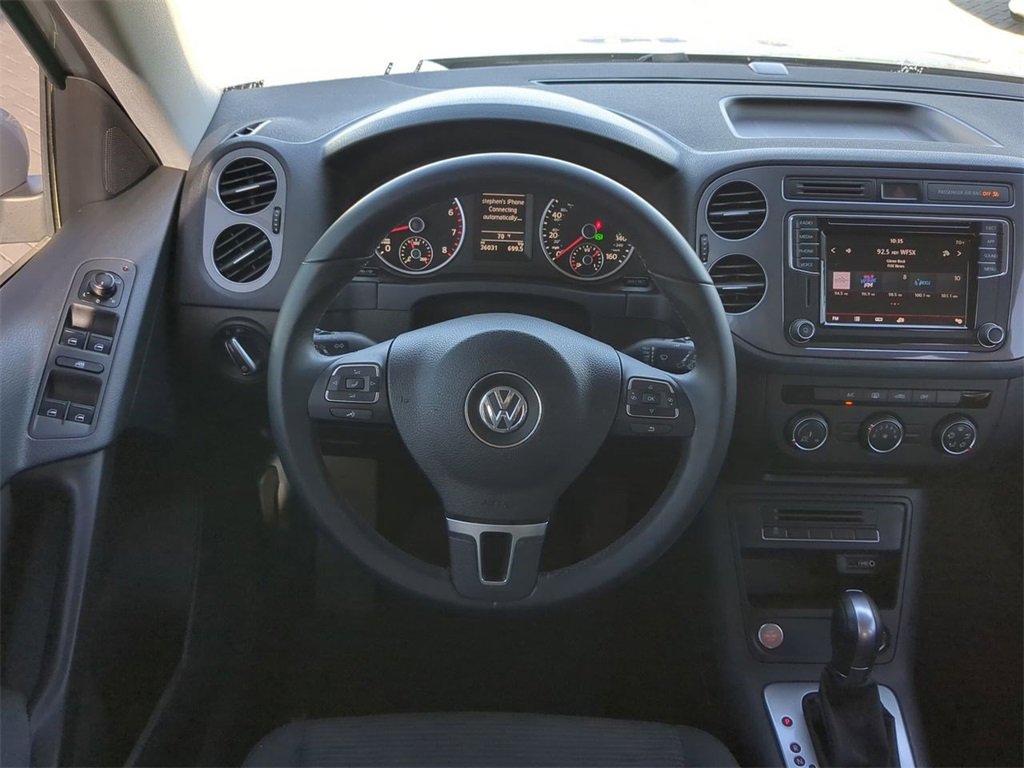 Used 2017 Volkswagen Tiguan Limited w/ Premium Package image 17
