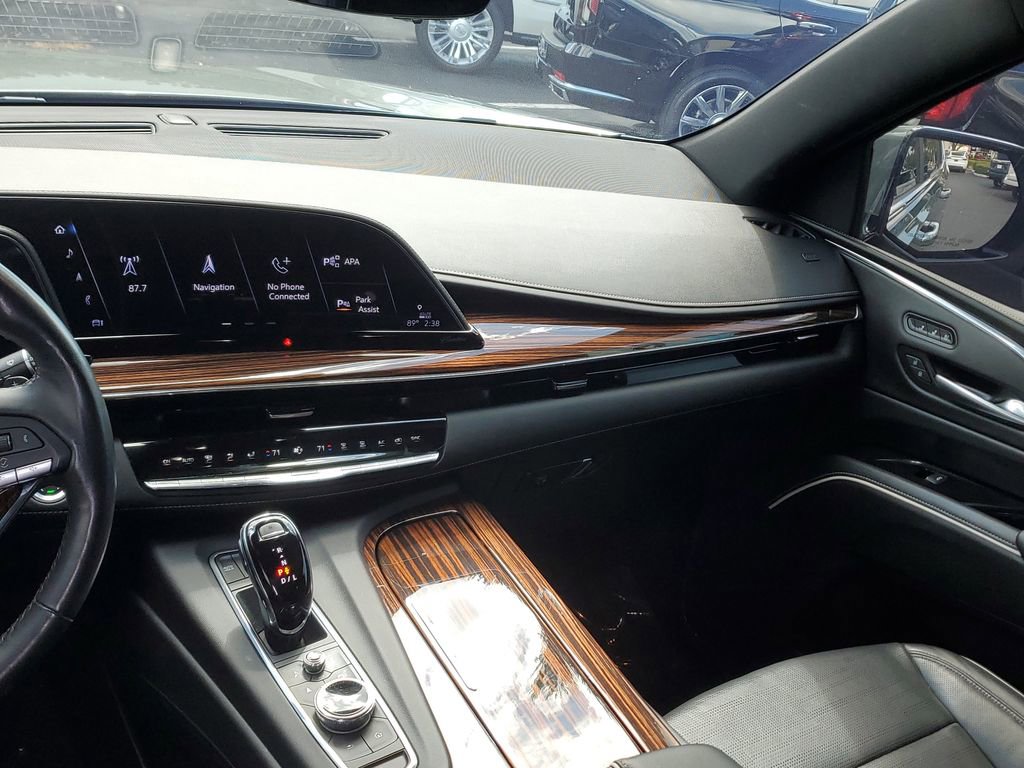 Certified 2023 Cadillac Escalade Premium Luxury image 20