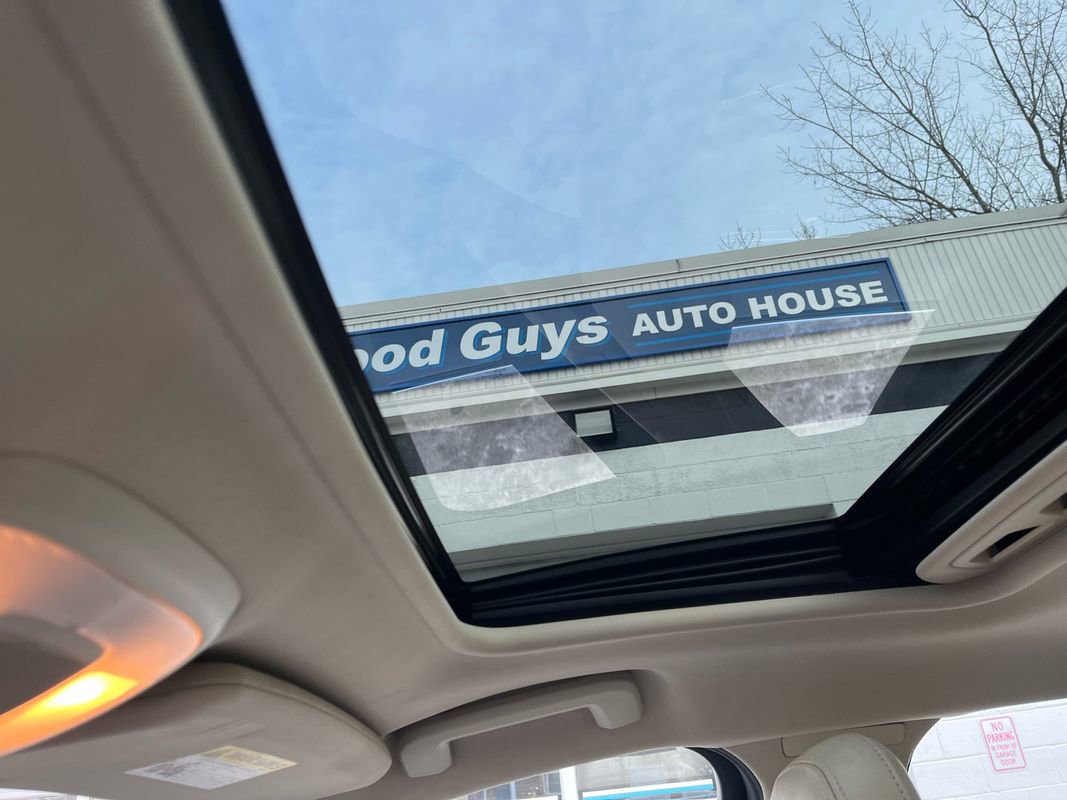 Used 2017 Volvo V60 T5 Premier w/ Convenience Package image 19