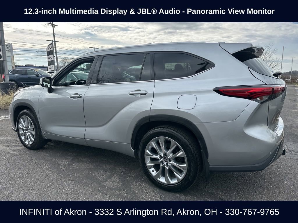 Used 2022 Toyota Highlander Limited AWD/4WD image 11