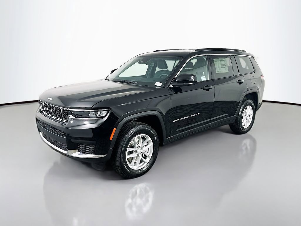 New 2026 Jeep Grand Cherokee L Laredo image 3