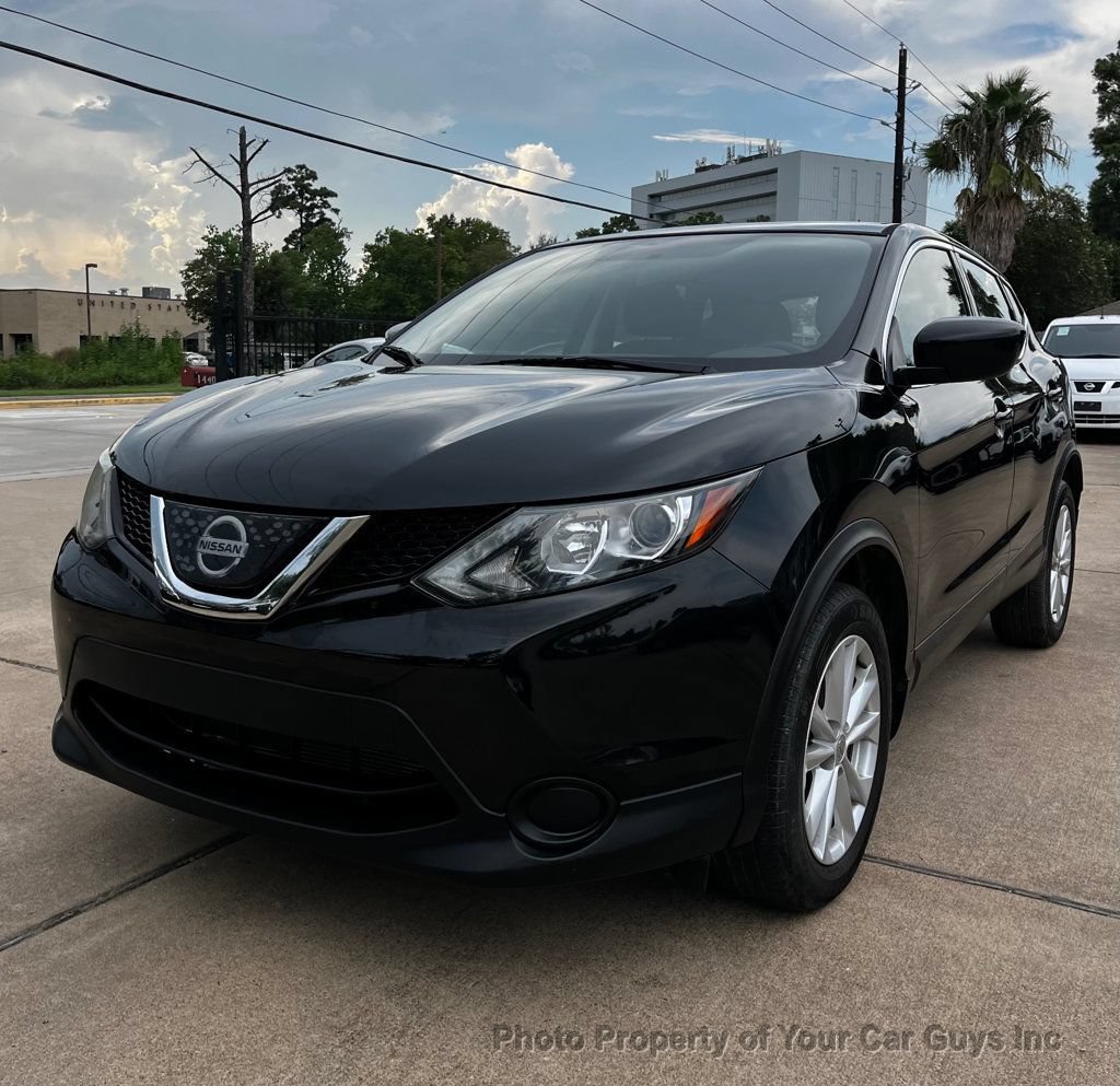Used 2018 Nissan Rogue Sport S w/ S Appearance Package AWD/4WD image 1