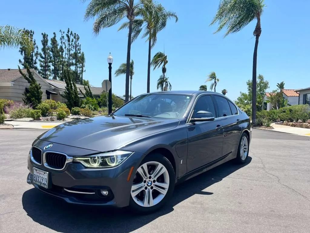 Used 2018 BMW 330e RWD image 2
