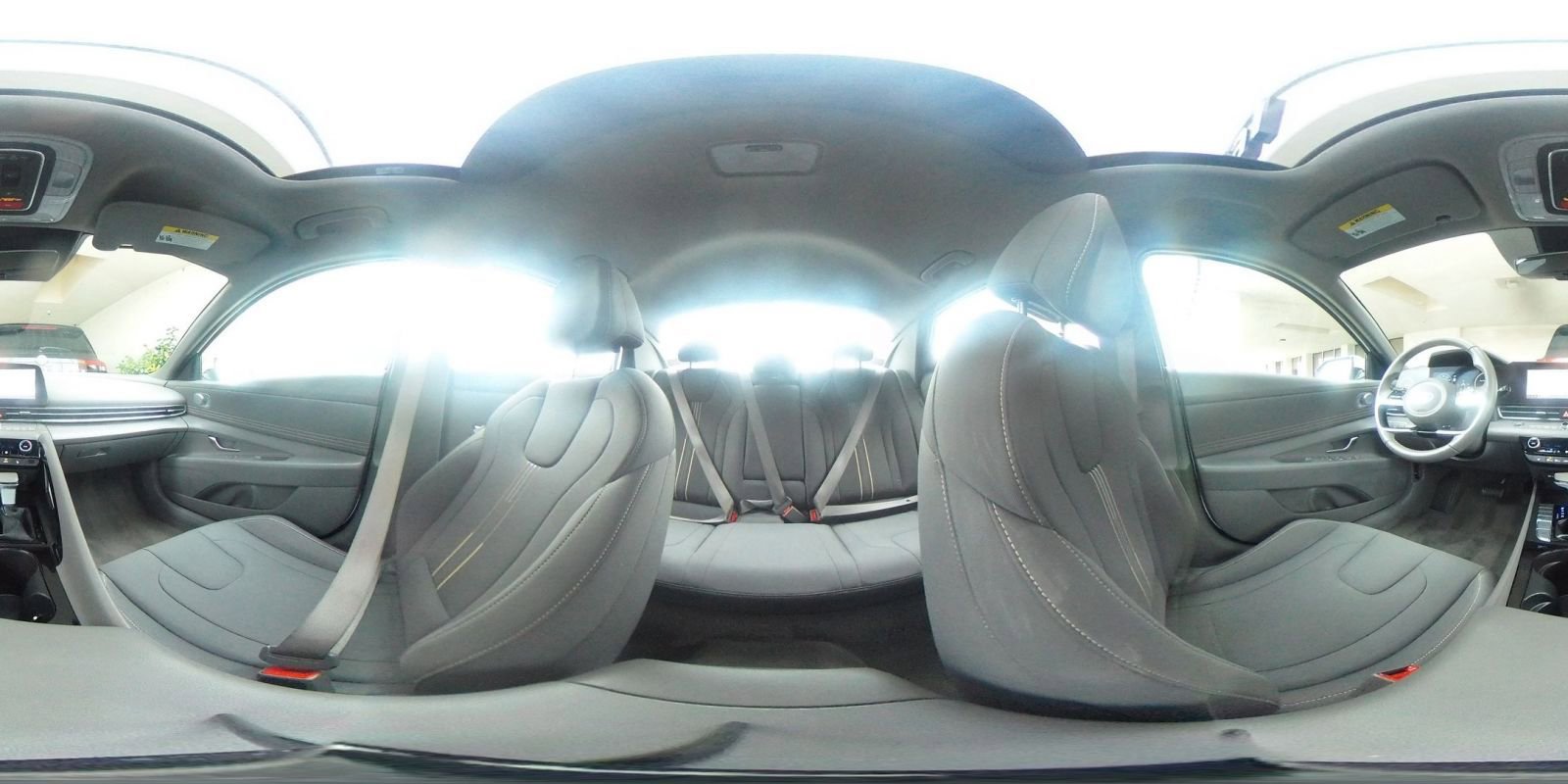 Used 2025 Hyundai Elantra SEL image 43