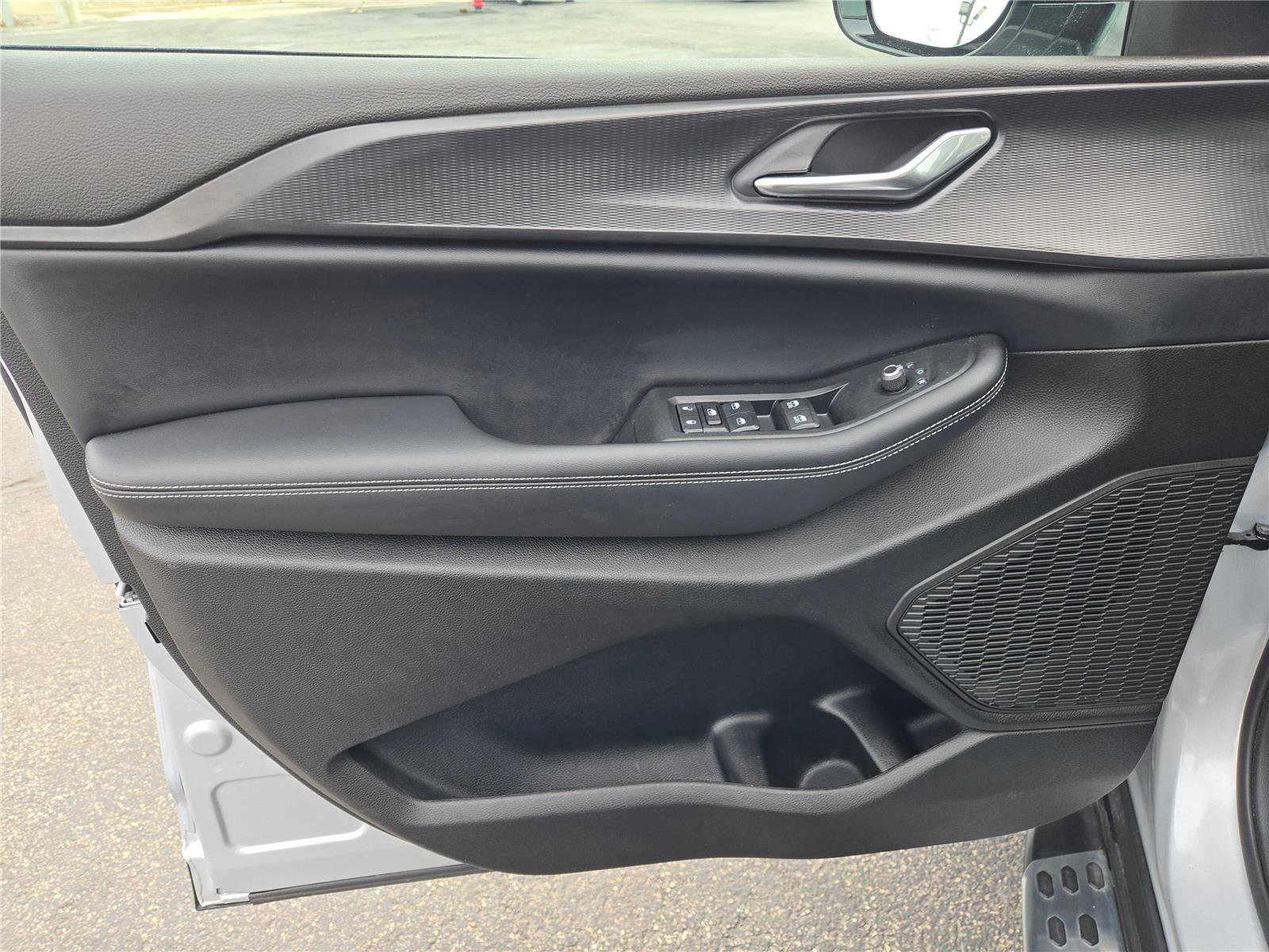 Certified 2024 Jeep Grand Cherokee Altitude image 26